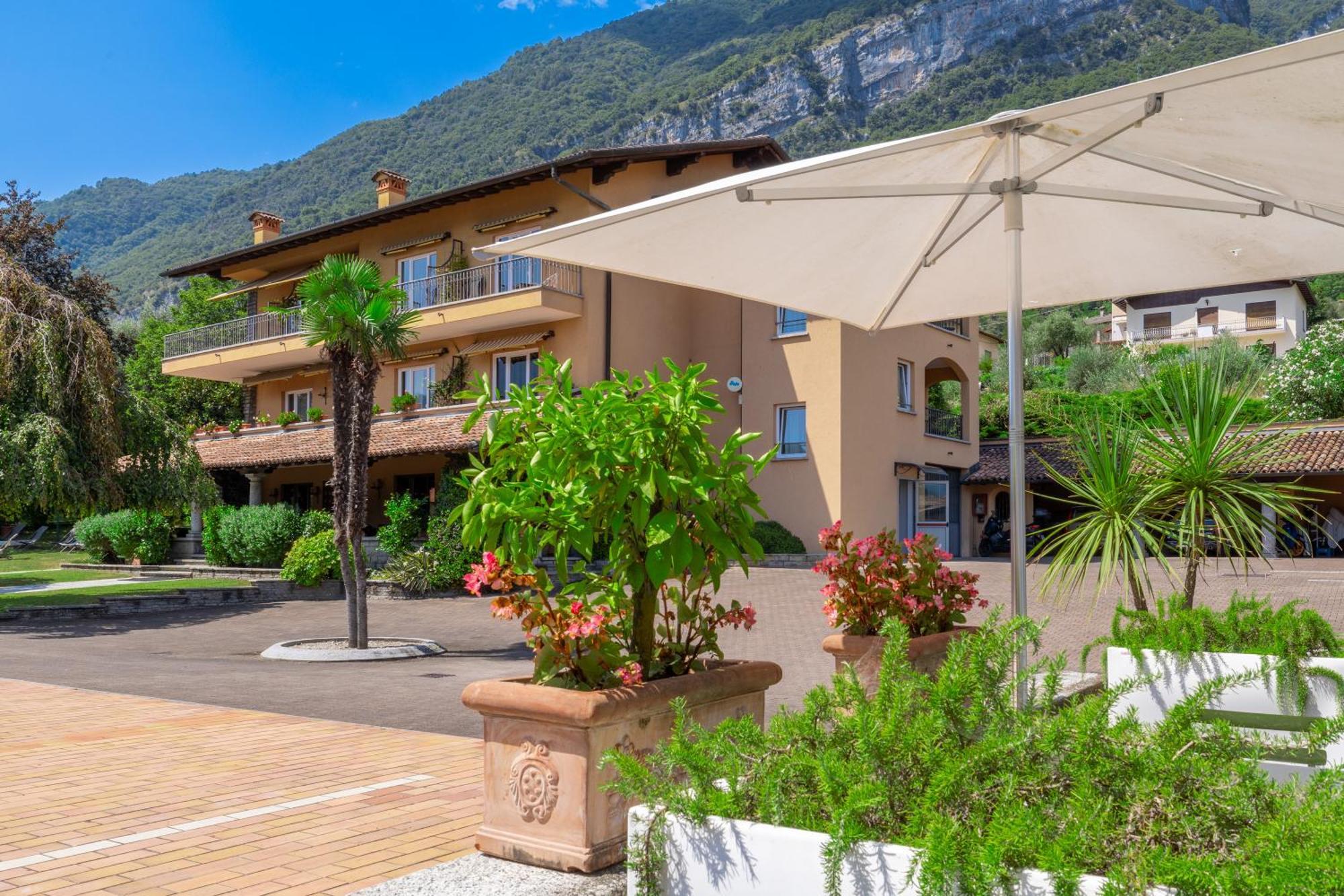 Albergo Villa Edy Tremezzo Exterior foto
